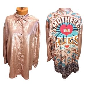 Size Medium/Large Womens In Italy Top Blouse Long Sleeve Metallic Pink Bold